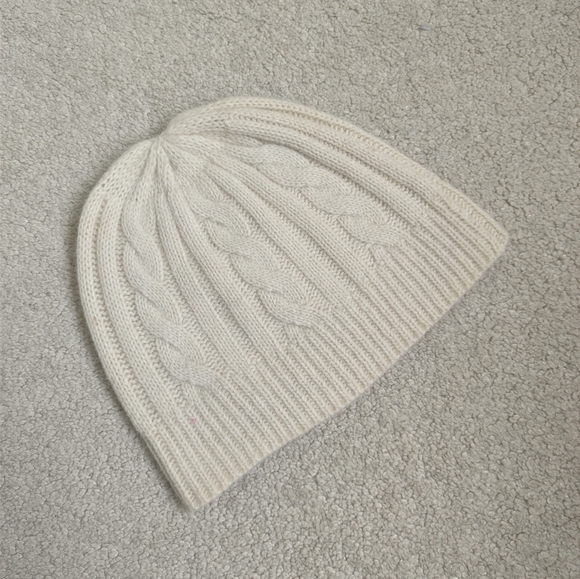 Ugg Beanie Hat Cream Wool Blend Angora Cable Knit - Picture 2 of 3